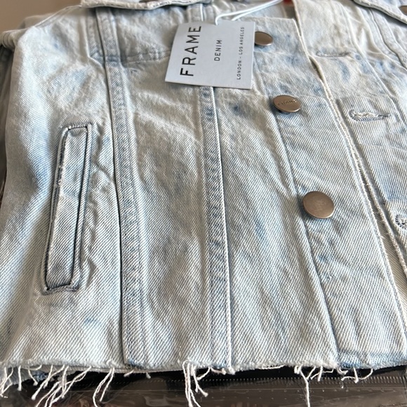 NWT Frame Hem Denim Jacket in Cloud - Picture 6 of 6